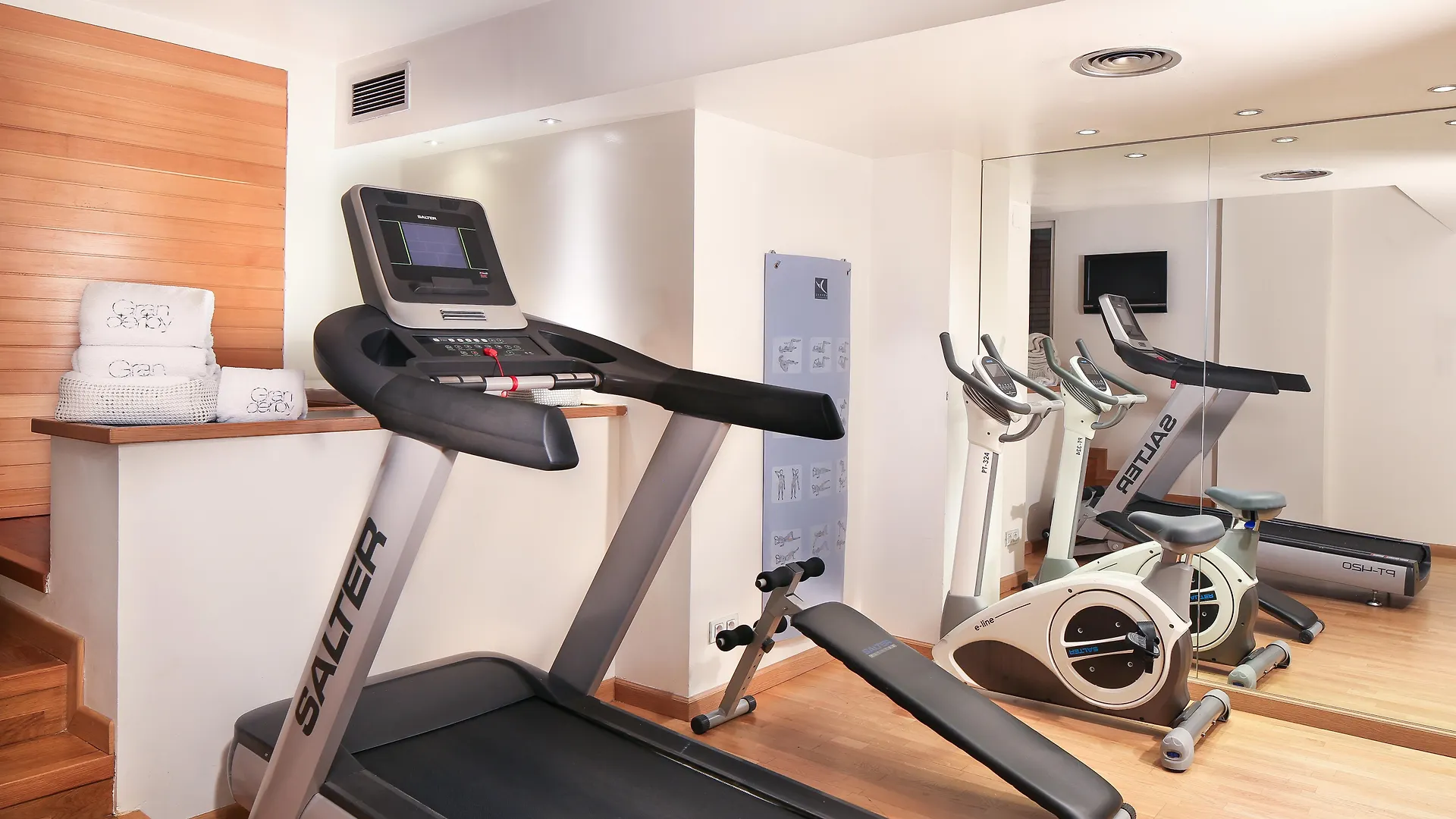 Hotel Gran Derby Suites, A Small Luxury Hotel Of The World Barcelona
