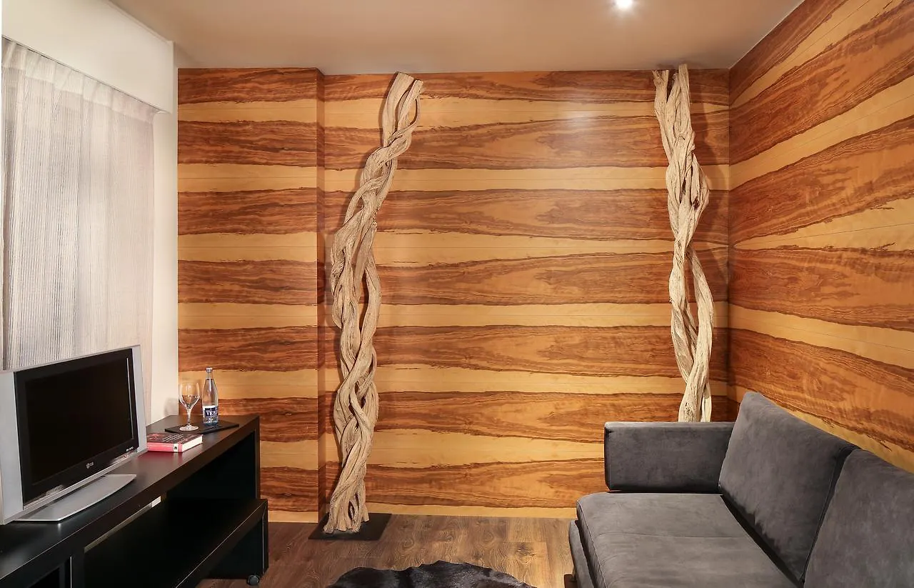 Hotel Gran Derby Suites, A Small Luxury Hotel Of The World Barcelona